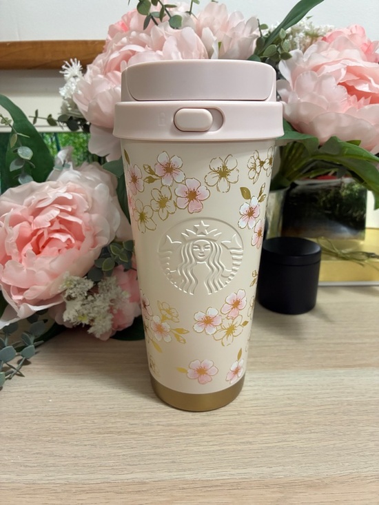 Starbucks Accessories - Starbucks Sakura Japan 2026 Floral 16oz Tumbler - Pink & Gold Cherry Blossom